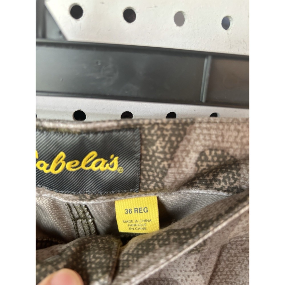 Cabela's Camo Hunting Cargo Pants Men's 36 Short READ MEASUREMENTS - Picture 3 of 5
